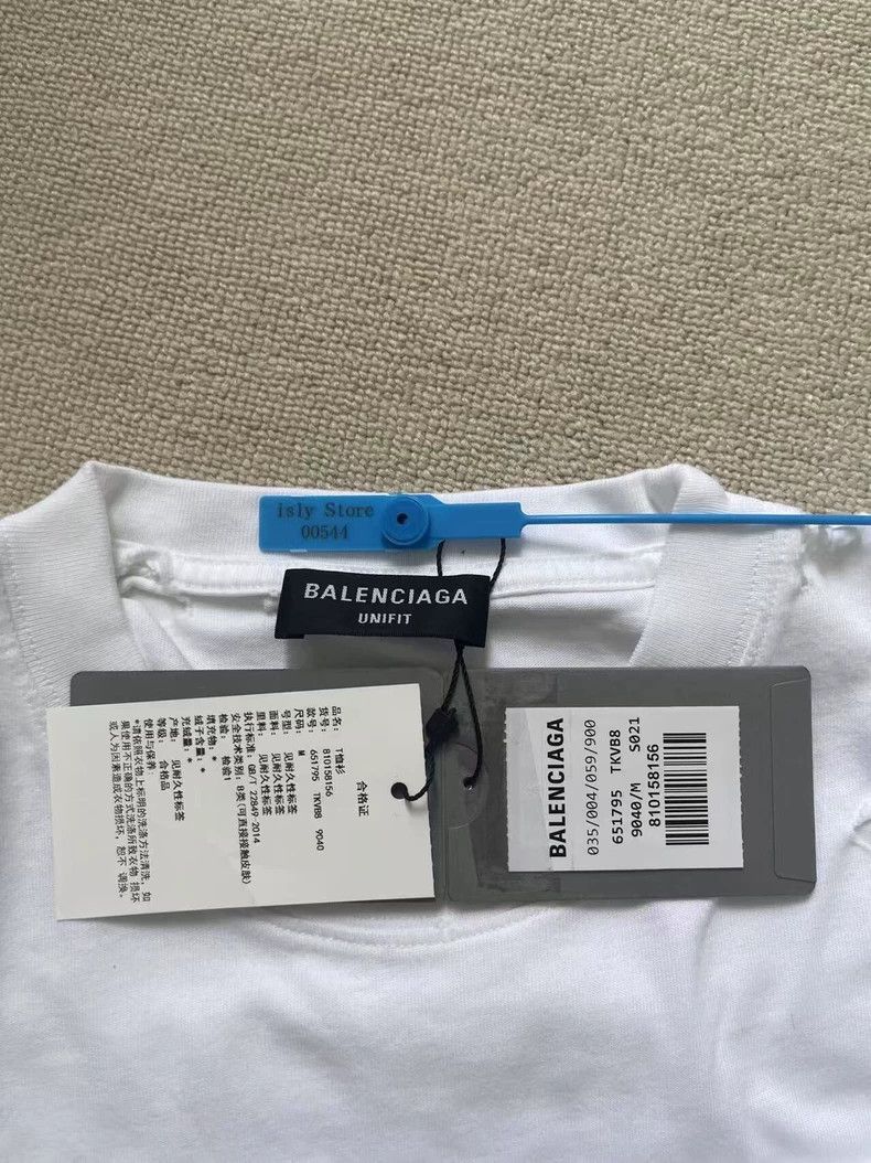 Balenciaga Balenciaga Destroyed Short Sleeve T-Shirt - dmc Size US M / EU 48-50 / 2 - 4 Thumbnail