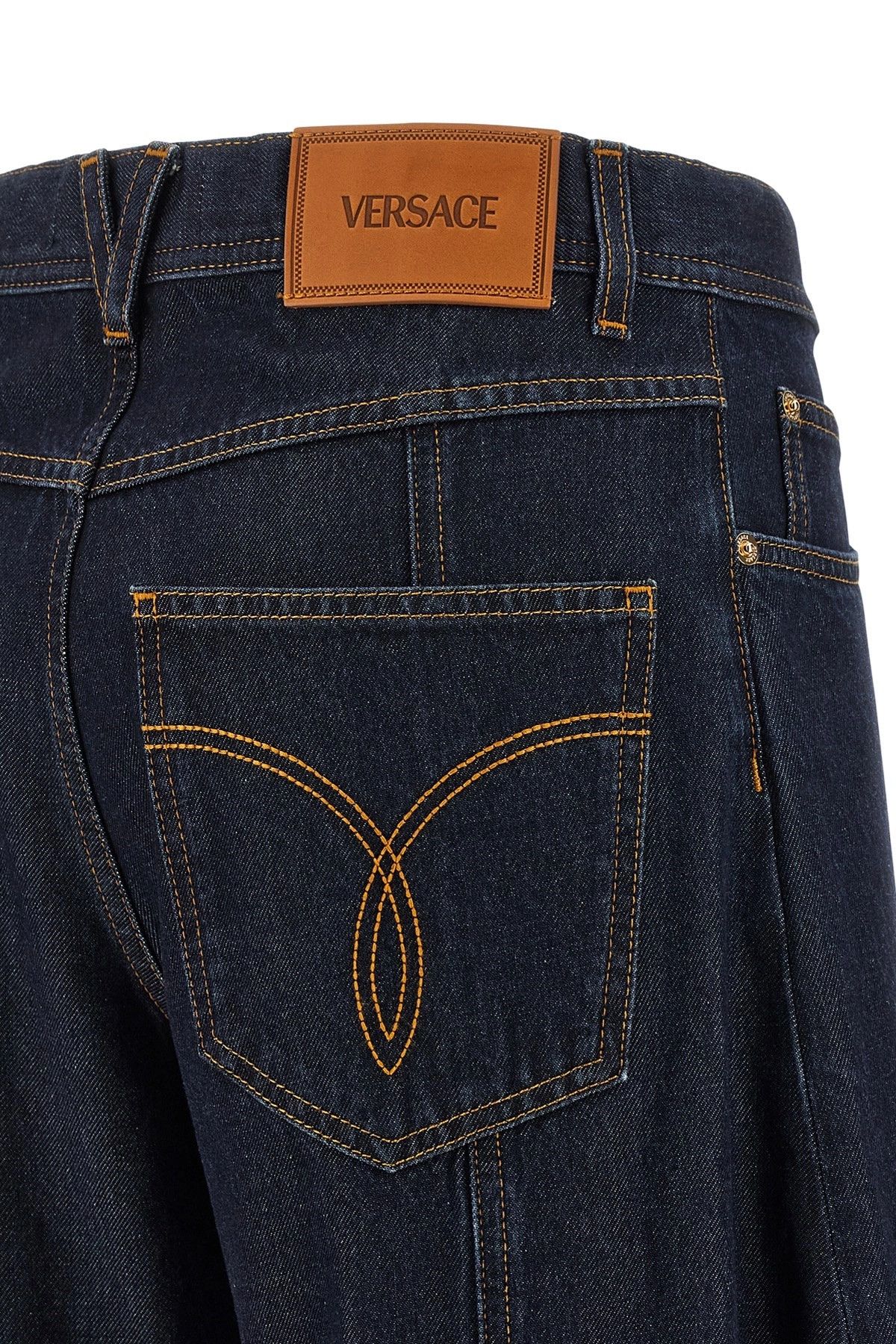Versace 'Soft wash' jeans Size 25" / US 0 / IT 36 - 4 Thumbnail