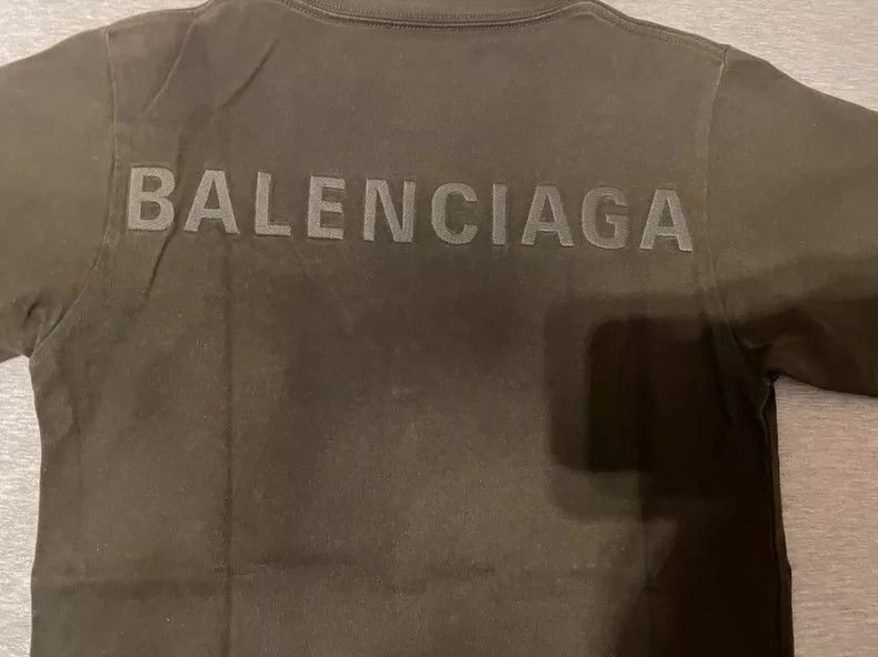 Balenciaga Balenciaga Distressed Back Logo Short Sleeve T-Shirt - dmc Size US XS / EU 42 / 0 - 3 Thumbnail