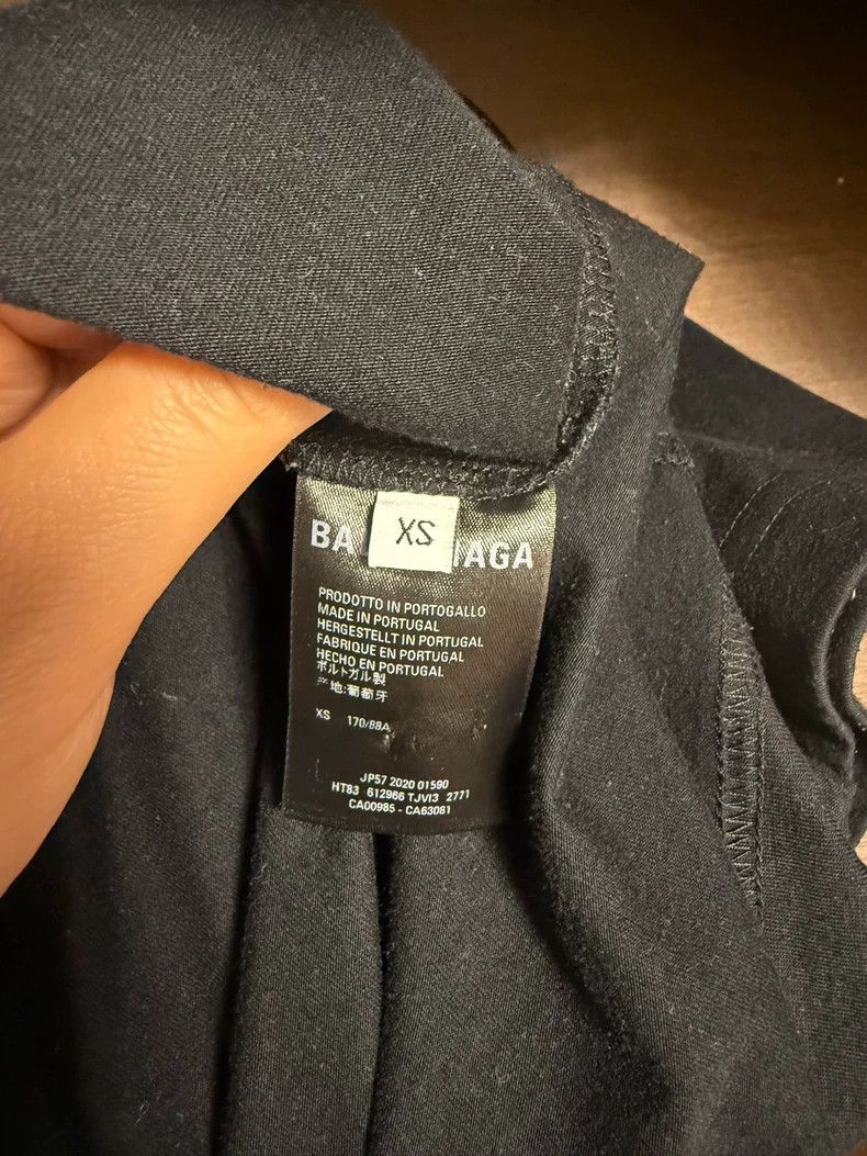 Balenciaga Balenciaga Seven-Language Black Short-Sleeve T-Shirt - dmc Size US XS / EU 42 / 0 - 4 Thumbnail
