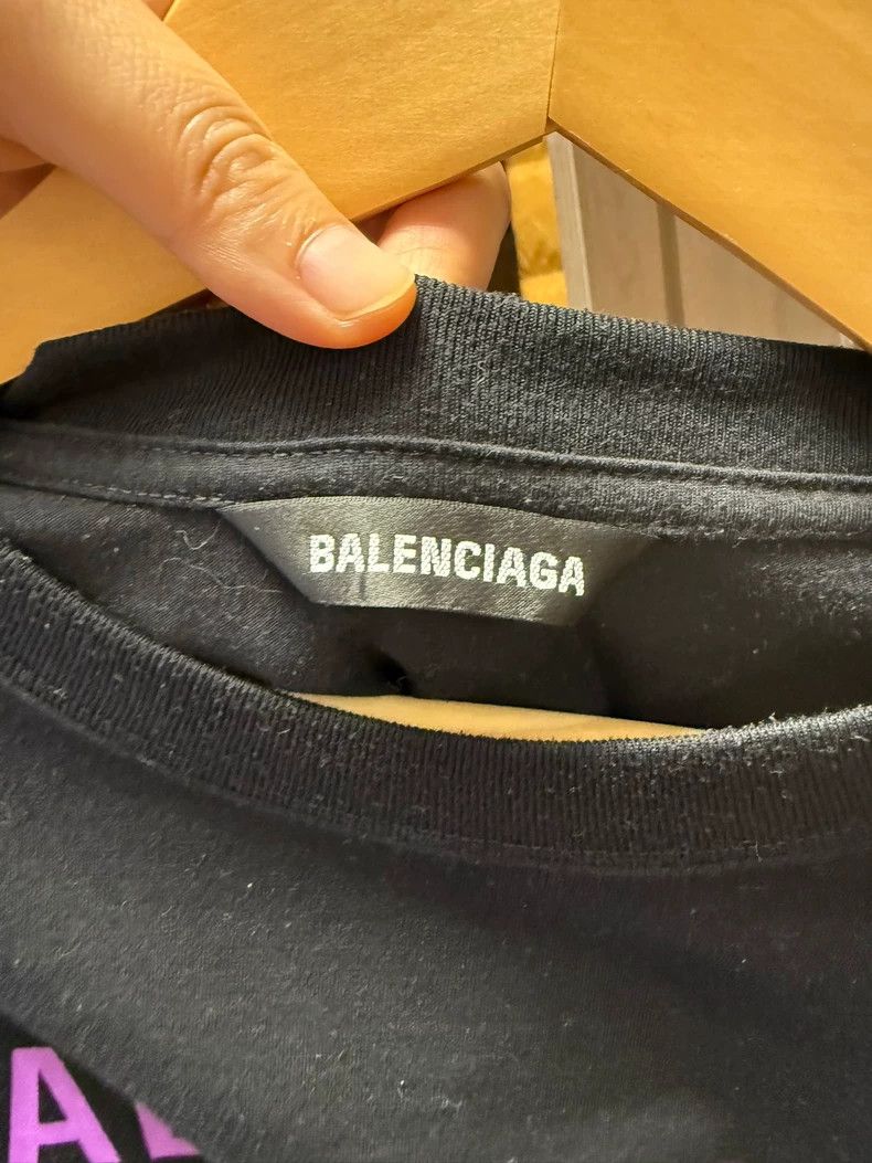 Balenciaga Balenciaga Seven-Language Black Short-Sleeve T-Shirt - dmc Size US XS / EU 42 / 0 - 3 Thumbnail