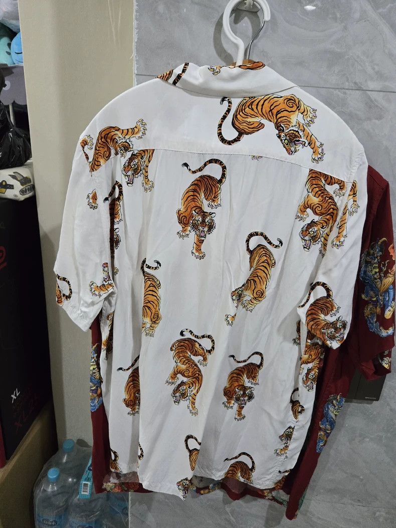 Japanese Brand WACKO MARIA Tiger Print Silk Shirt - dmc Size US M / EU 48-50 / 2 - 2 Thumbnail