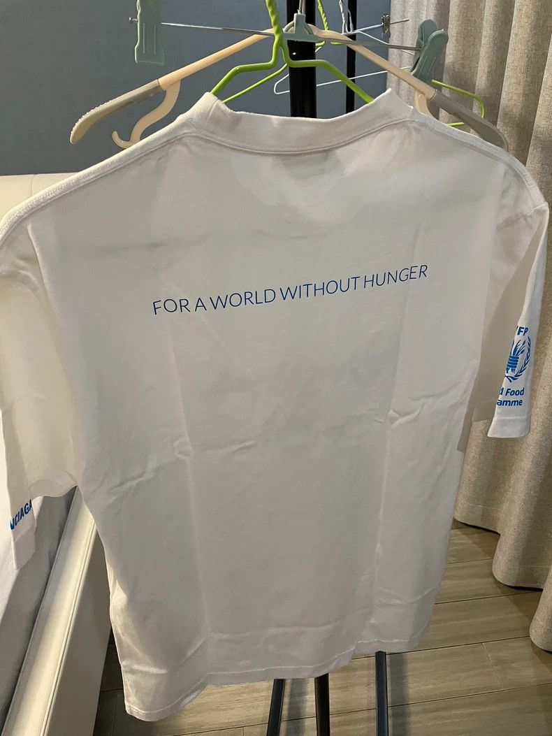 Balenciaga Balenciaga x WFP FW22 Logo Print T-Shirt - dmc Size US XS / EU 42 / 0 - 2 Thumbnail