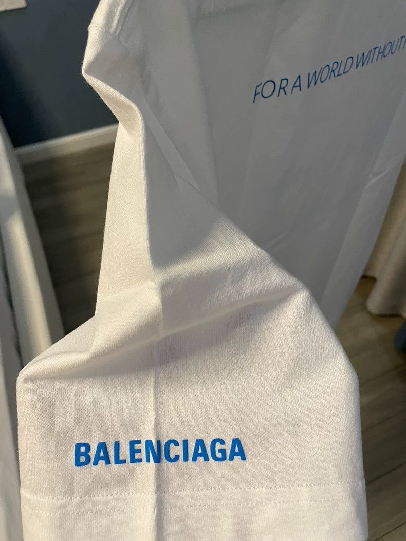 Balenciaga Balenciaga x WFP FW22 Logo Print T-Shirt - dmc Size US XS / EU 42 / 0 - 3 Thumbnail