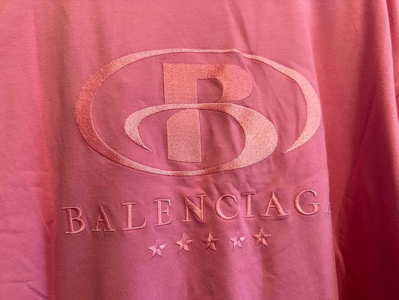 Balenciaga Balenciaga Women's Embroidered Short-Sleeve T-Shirt - dmc Size US L / EU 52-54 / 3 - 3 Thumbnail