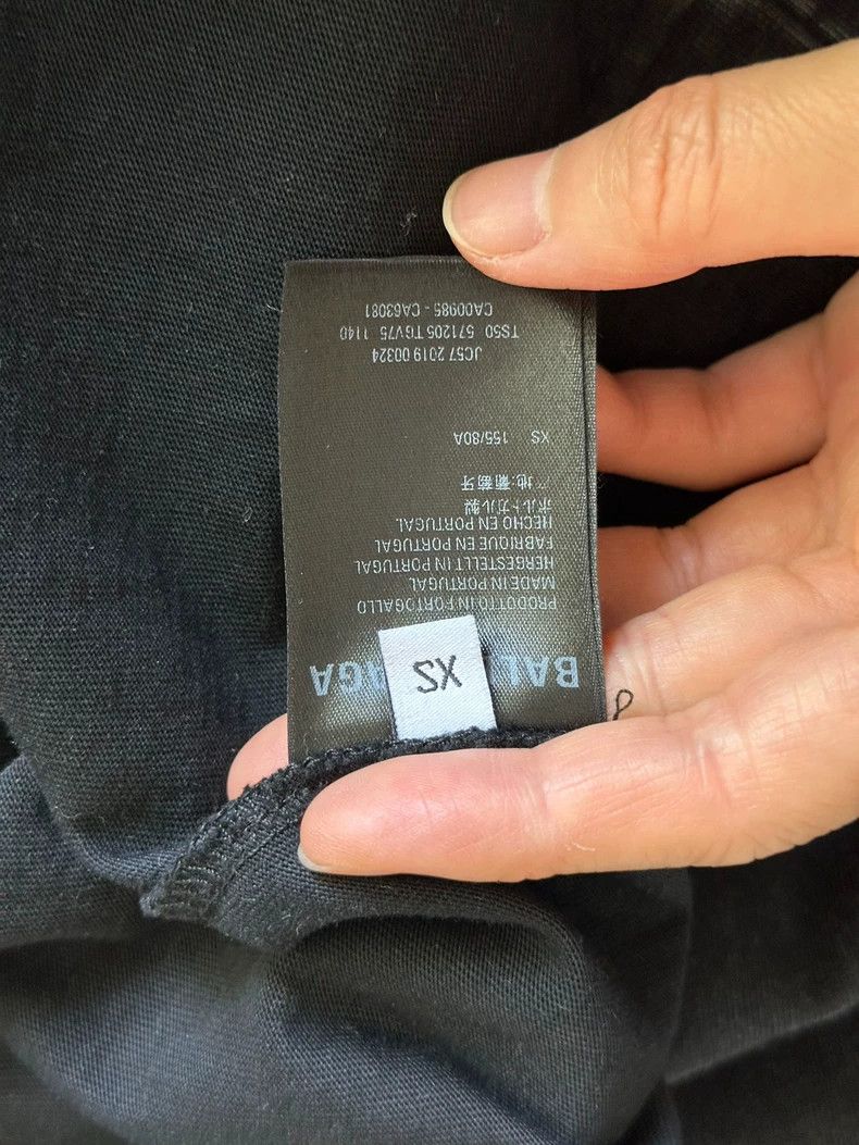 Balenciaga Balenciaga Distressed Gray Short Sleeve T-shirt - dmc Size US XS / EU 42 / 0 - 4 Thumbnail