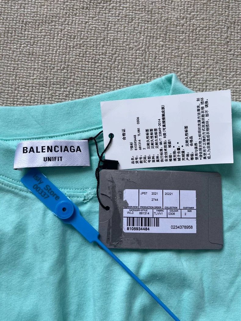 Balenciaga Balenciaga Distressed Solid Crewneck T-Shirt - dmc Size US M / EU 48-50 / 2 - 4 Thumbnail