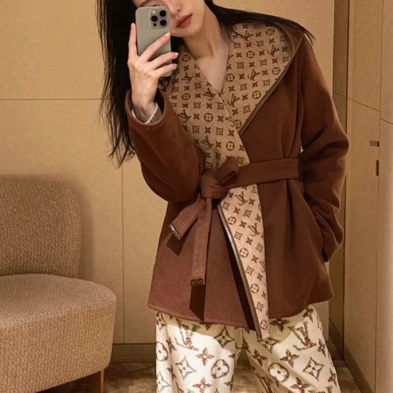 Louis Vuitton Louis Vuitton FW24 Short Cashmere Coat - dmc Size US M / EU 48-50 / 2 - 5 Thumbnail