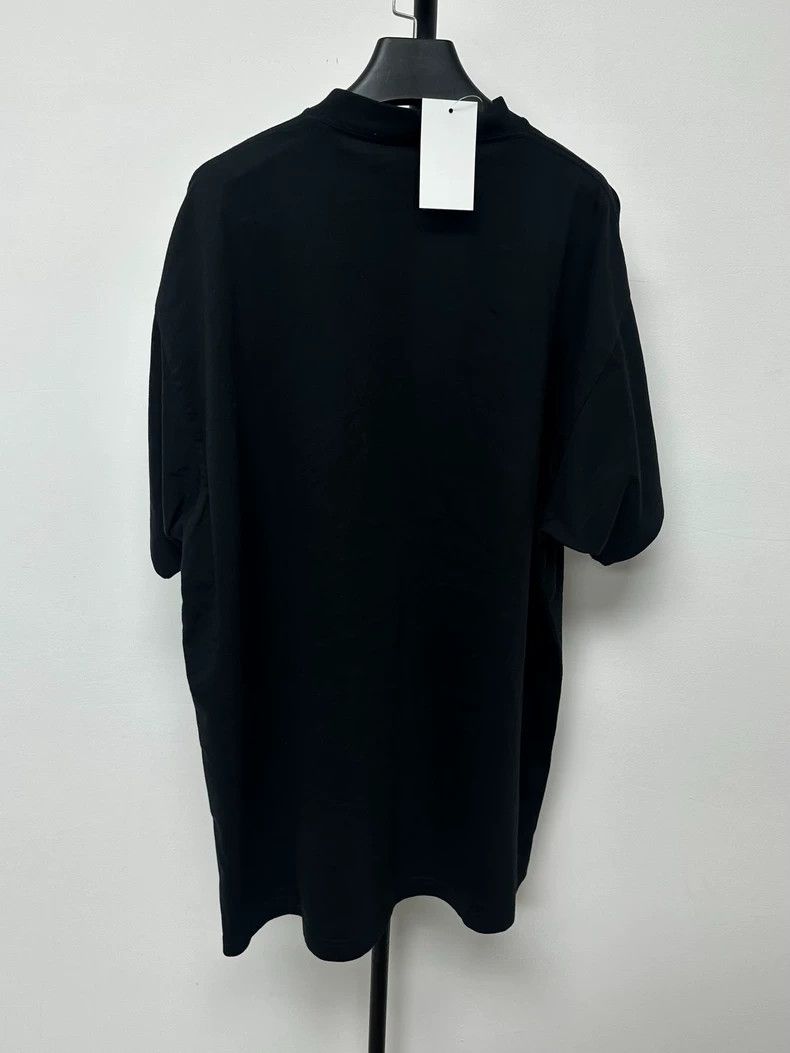 Balenciaga Balenciaga Asymmetric Inverted Logo T-shirt - dmc Size US L / EU 52-54 / 3 - 2 Thumbnail