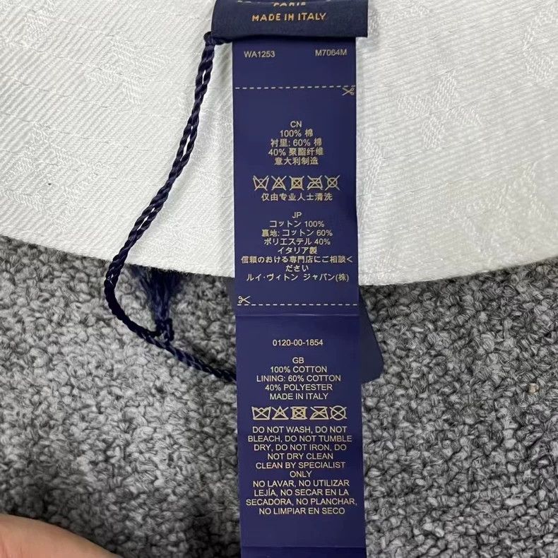 Louis Vuitton Louis Vuitton Logo Bucket Hat - dmc Size ONE SIZE - 6 Thumbnail