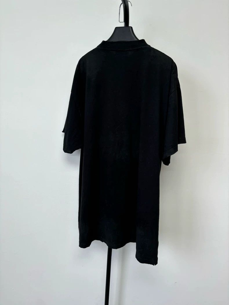Balenciaga Balenciaga Manchester United Distressed Tee - dmc Size US M / EU 48-50 / 2 - 2 Thumbnail