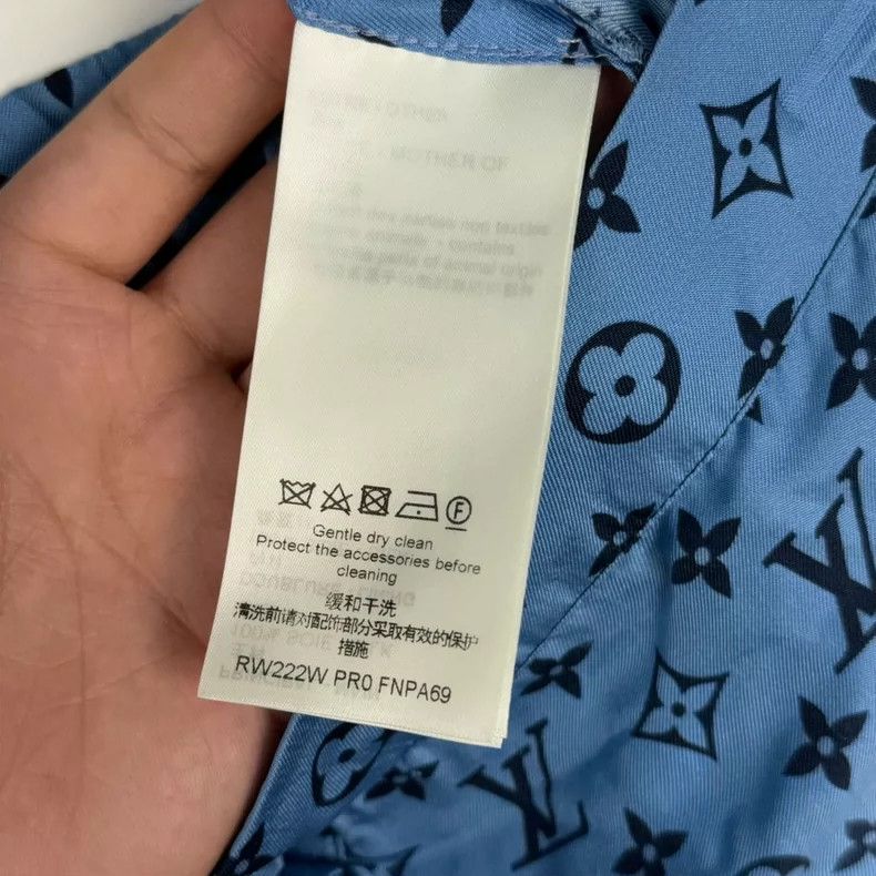Louis Vuitton Louis Vuitton Blue Silk Logo Shorts - dmc Size US 36 / EU 52 - 4 Thumbnail