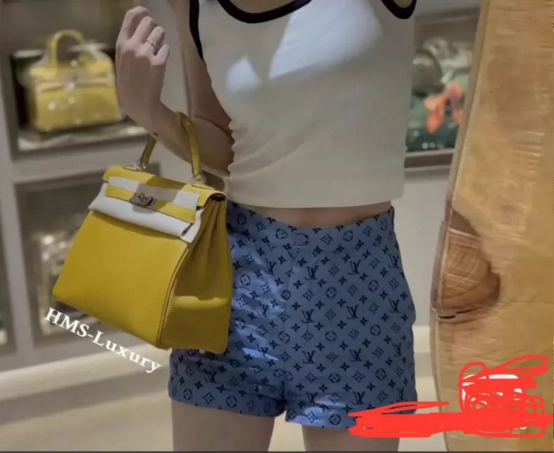 Louis Vuitton Louis Vuitton Blue Silk Logo Shorts - dmc Size US 36 / EU 52 - 6 Thumbnail
