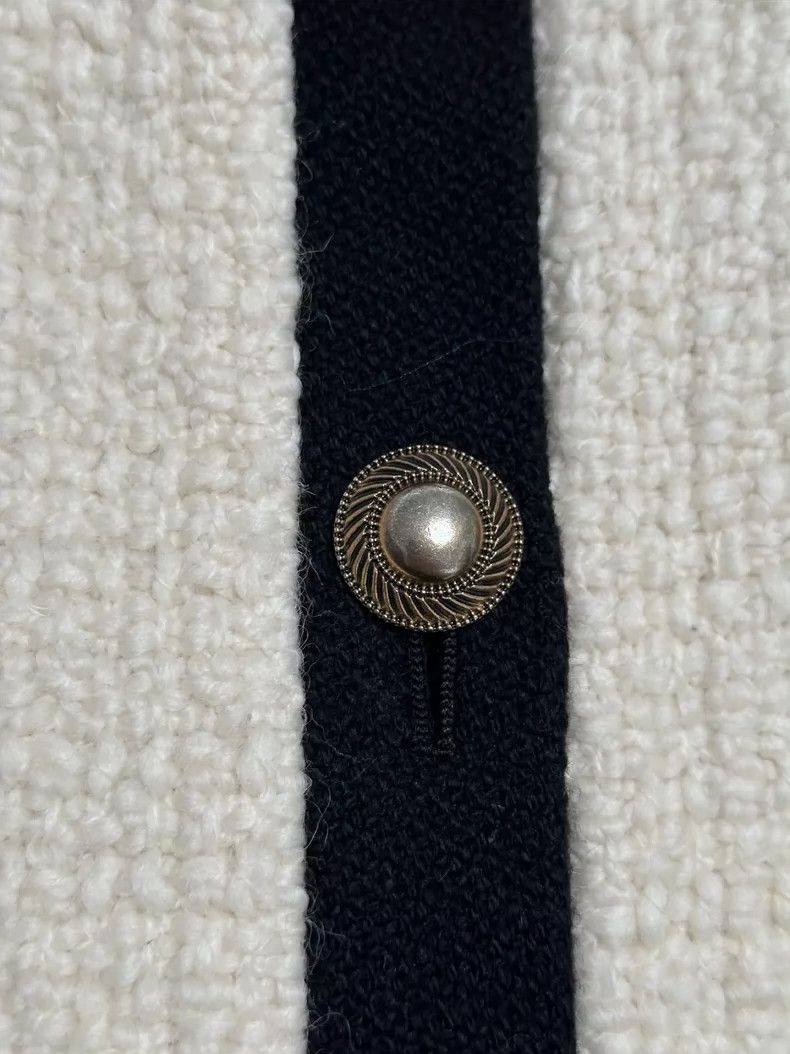 Yves Saint Laurent Saint Laurent Ivory Tweed Jacket Size US S / EU 44-46 / 1 - 4 Thumbnail