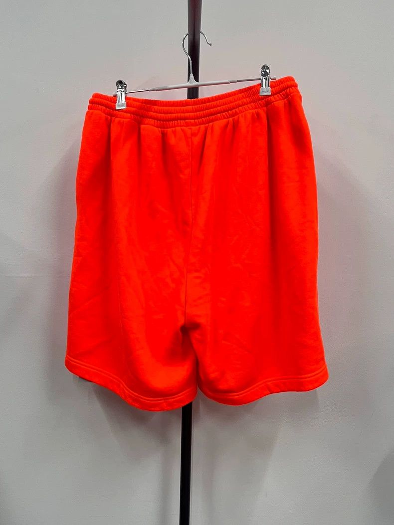 Balenciaga Balenciaga Solid Logo Straight Casual Shorts - dmc Size US 28 / EU 44 - 2 Thumbnail