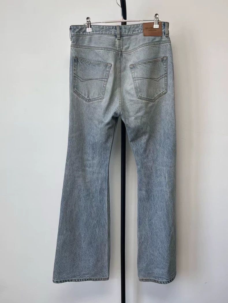 Balenciaga Balenciaga Ice Blue Flared Jeans - dmc Size US 26 / EU 42 - 2 Thumbnail