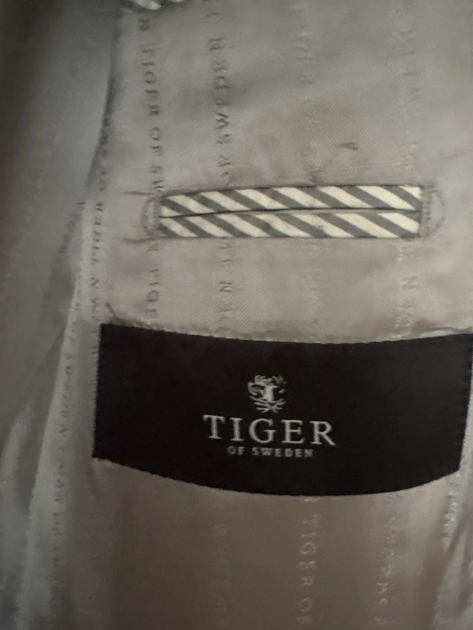 Tiger of Sweden Tiger of Sweden Blazer Size 44R - 2 Thumbnail