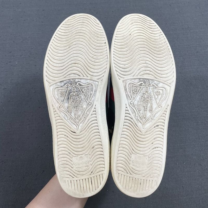 Gucci Gucci Ace Black Canvas Sneakers with Bee Embroidery Size US 8 / EU 41 - 11 Thumbnail