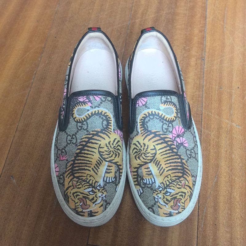 Gucci Gucci Casual Slip-On Shoes with Tiger Print Size US 5.5 / EU 38 - 2 Thumbnail