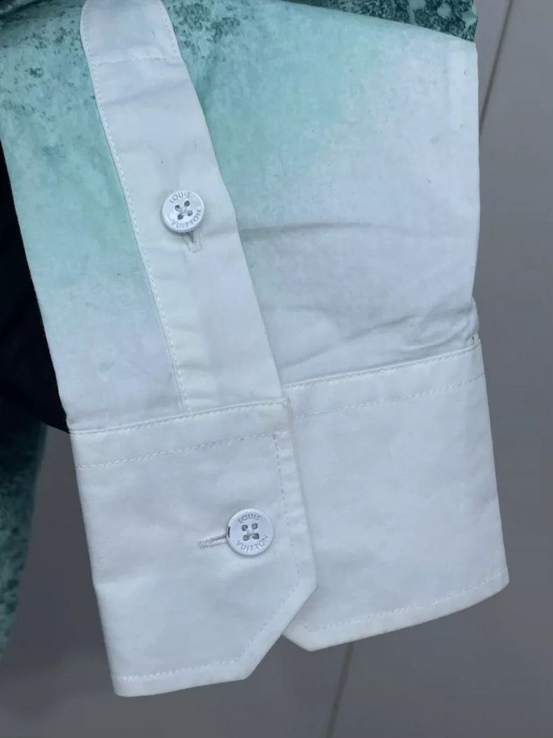 Louis Vuitton LV Green Tie-Dye Gradient Long-Sleeve Shirt - dmc Size M / US 6-8 / IT 42-44 - 4 Thumbnail