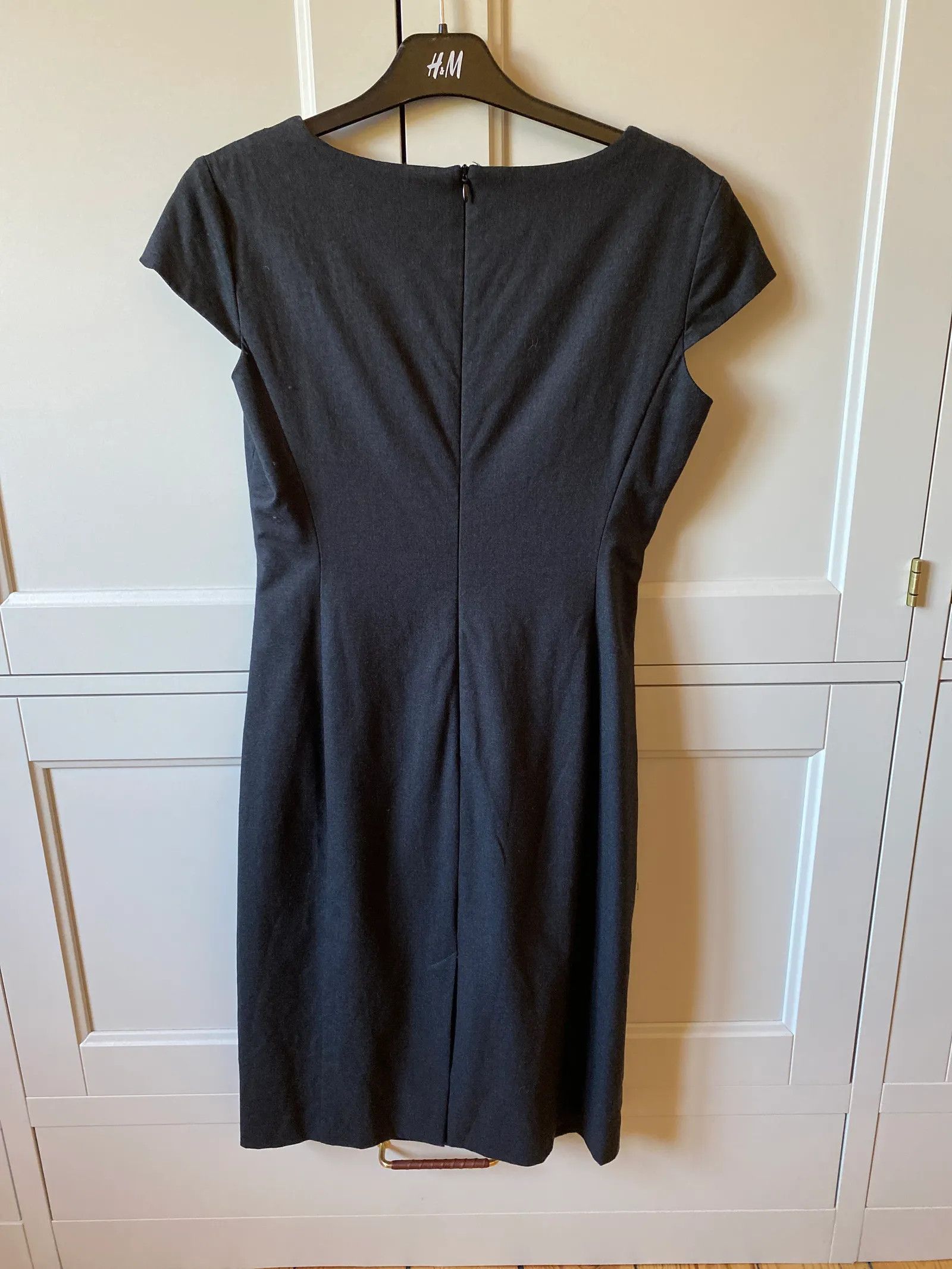 Armani Armani Collezioni Dress Size XS / US 0-2 / IT 36-38 - 4 Thumbnail