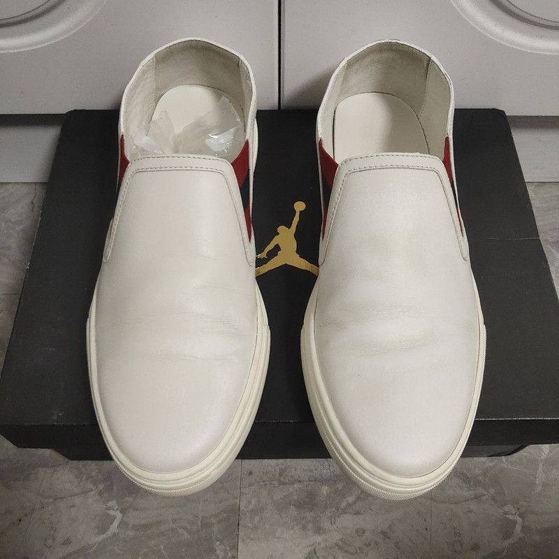 Gucci Gucci Leather Low-Top Fashion Sneakers in Red and White Size US 7.5 / EU 40-41 - 2 Thumbnail