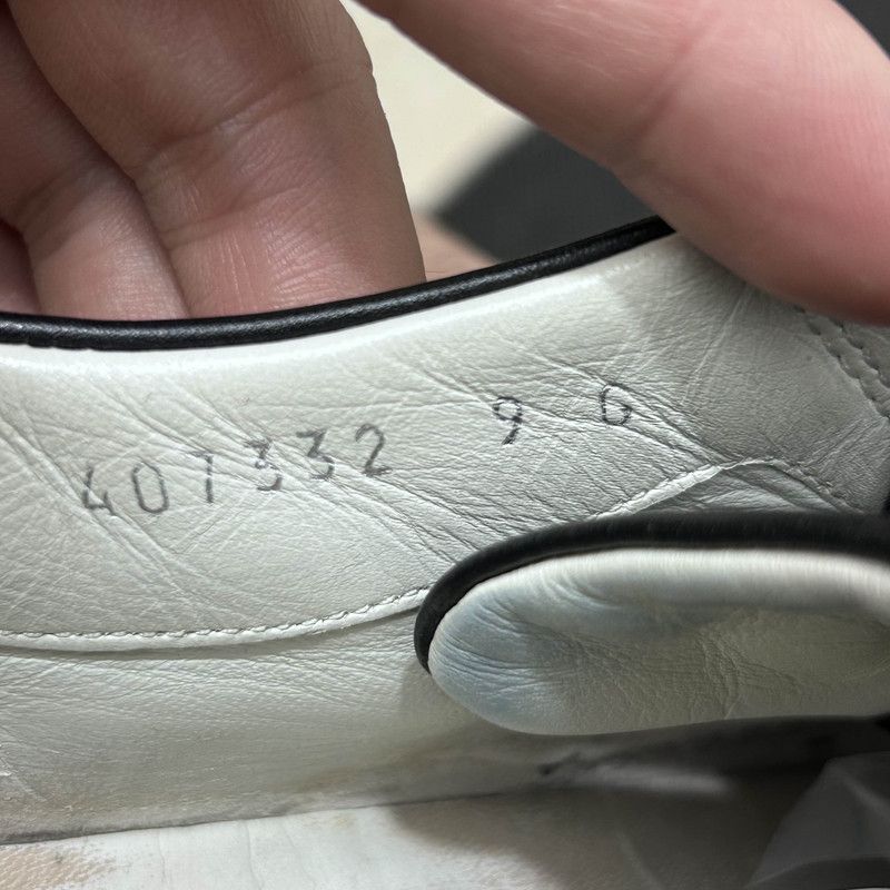 Gucci Gucci Black Leather Low-Top Fashion Sneakers Size US 9.5 / EU 42-43 - 5 Thumbnail