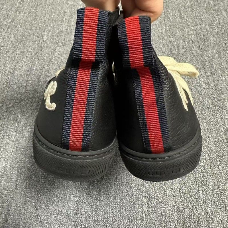Gucci Gucci High-Top Sneakers with Love Design Size US 8 / EU 41 - 3 Thumbnail