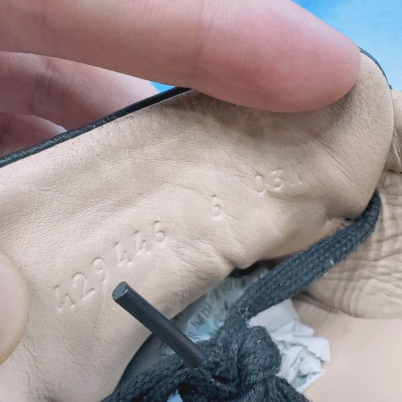 Gucci Gucci ACE Bee Embroidered Sneakers for Men Size US 7.5 / EU 40-41 - 5 Thumbnail