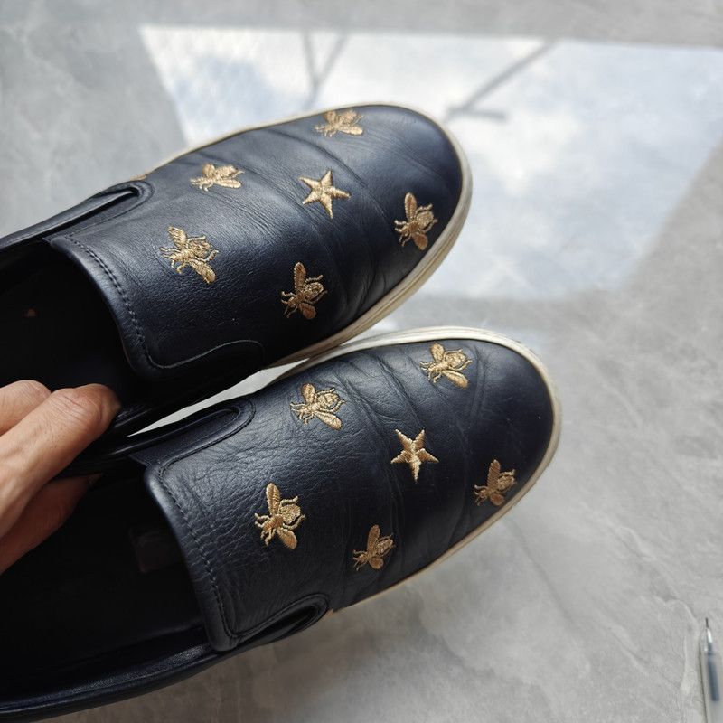 Gucci Gucci Black Leather Bee Embroidered Slip-On Sneakers Size US 8 / EU 41 - 7 Thumbnail