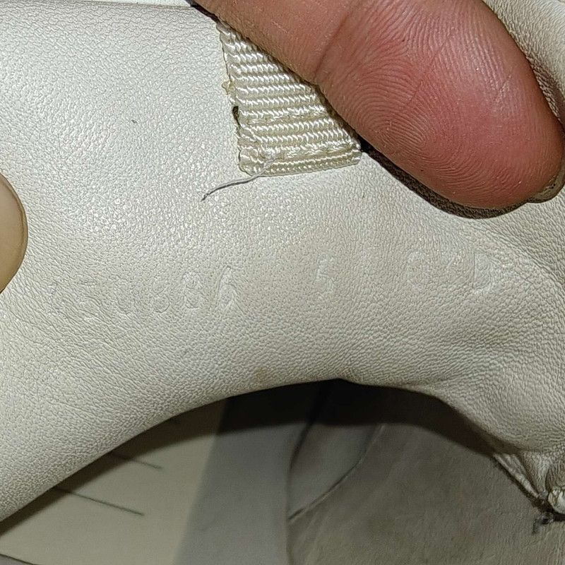 Gucci Gucci Signature High-Top Sneakers for Men Size US 6.5 / EU 39-40 - 5 Thumbnail