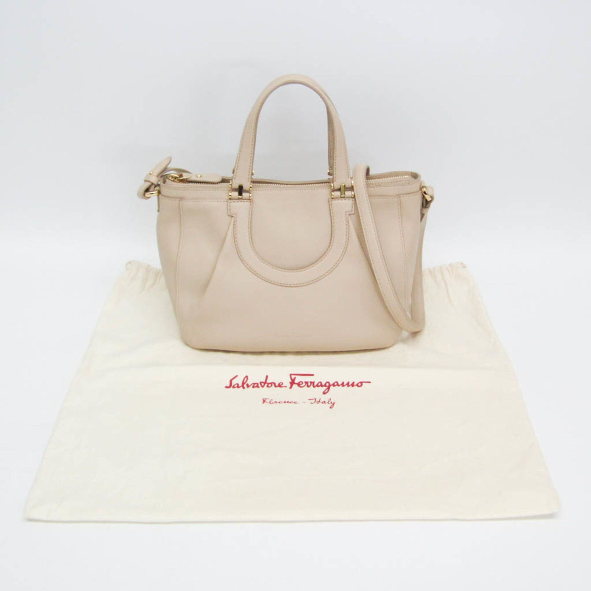Salvatore Ferragamo Salvatore Ferragamo Gancini EE-21 F703 Women's Leather Handbag,Shoulder Bag Light Beige Size ONE SIZE - 2 Thumbnail