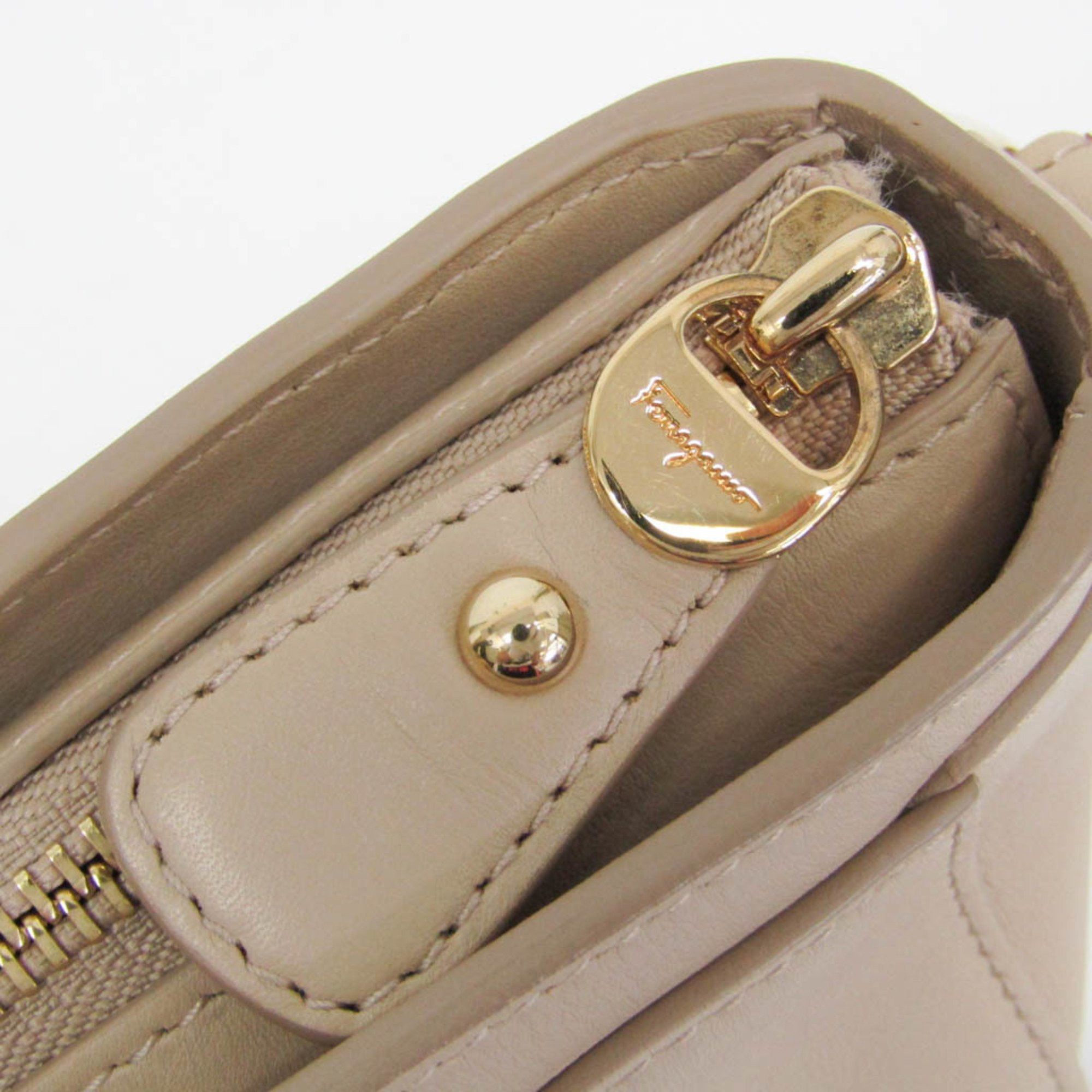 Salvatore Ferragamo Salvatore Ferragamo Gancini EE-21 F703 Women's Leather Handbag,Shoulder Bag Light Beige Size ONE SIZE - 16 Thumbnail