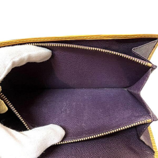 Louis Vuitton Louis Vuitton Louis Vuitton Pochette Portemonnaie Crédit Epi Long Wallet Leather Long Wallet M63579 Size ONE SIZE - 5 Thumbnail
