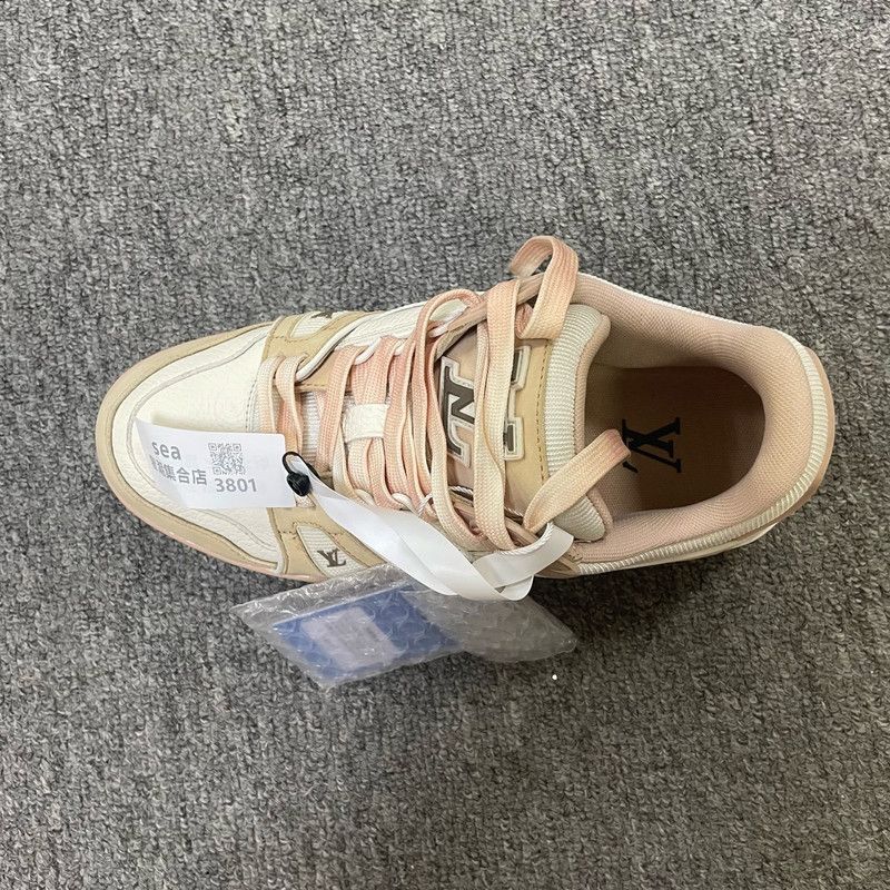 Louis Vuitton Louis Vuitton Color-Block Low-Top Sneakers 0079 Size US 7 / IT 37 - 8 Thumbnail