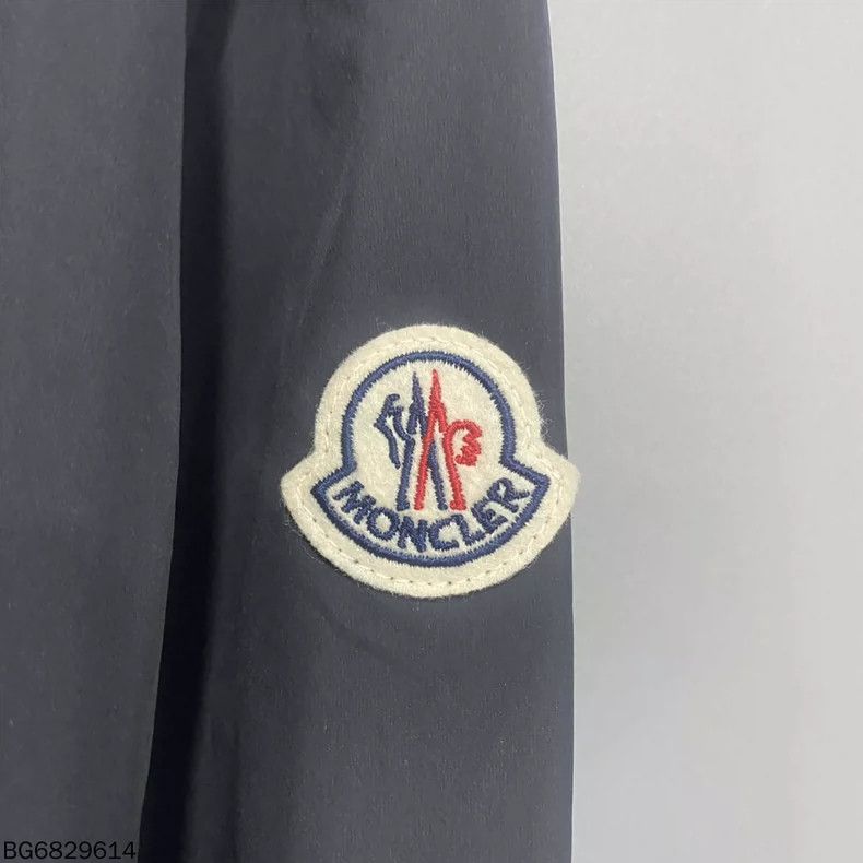 Moncler Moncler Logo Sleeve Rain Jacket Coat Size M / US 6-8 / IT 42-44 - 4 Thumbnail