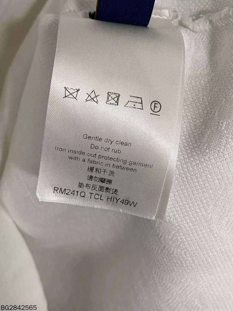 Louis Vuitton Louis Vuitton Short Sleeve Pocket T-shirt Size XXL / US 16-18 / IT 52-54 - 5 Thumbnail
