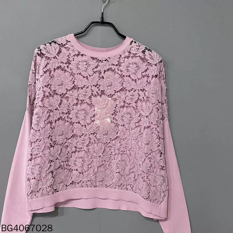Valentino Valentino Pink Classic Lace Top Size M / US 6-8 / IT 42-44 - 2 Thumbnail