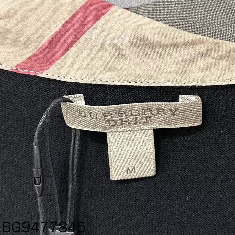 Burberry Burberry Wool Cardigan with Classic Plaid Size M / US 6-8 / IT 42-44 - 4 Thumbnail