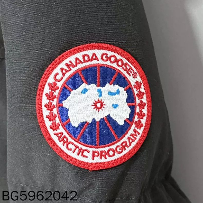 Canada Goose Black Canada Goose Hooded Down Jacket Size L / US 10 / IT 46 - 6 Thumbnail