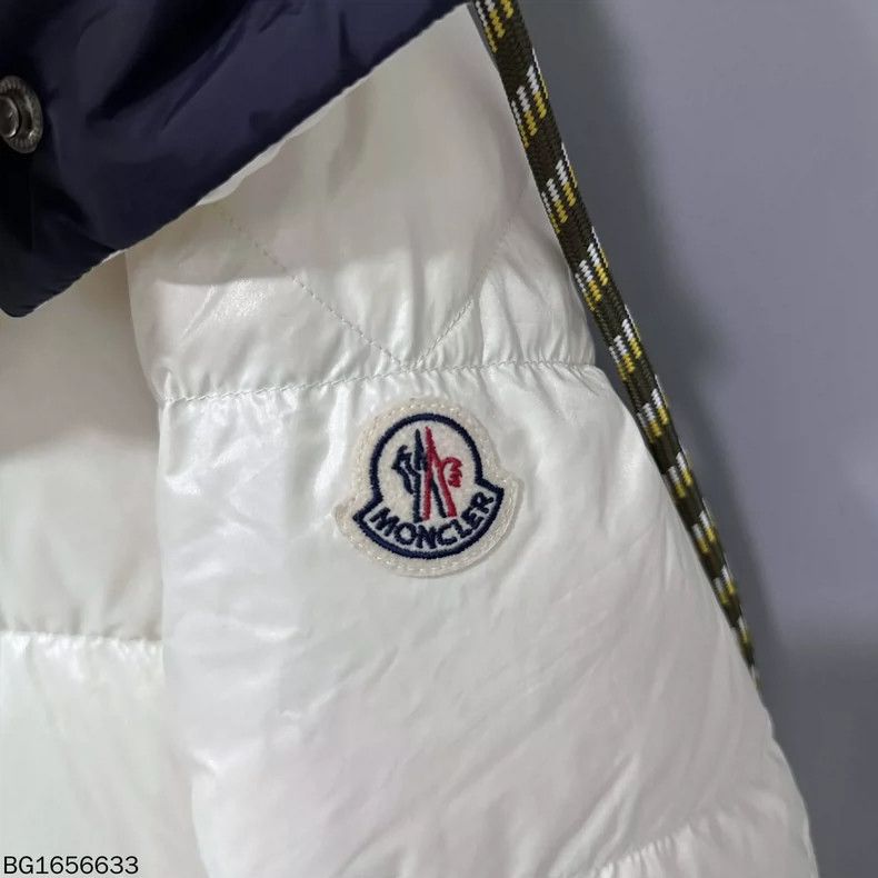 Moncler Reversible Logo Down Jacket Moncler Size S / US 4 / IT 40 - 7 Thumbnail