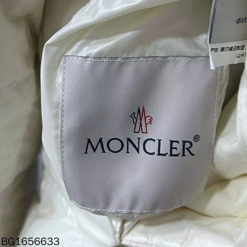 Moncler Reversible Logo Down Jacket Moncler Size S / US 4 / IT 40 - 9 Thumbnail