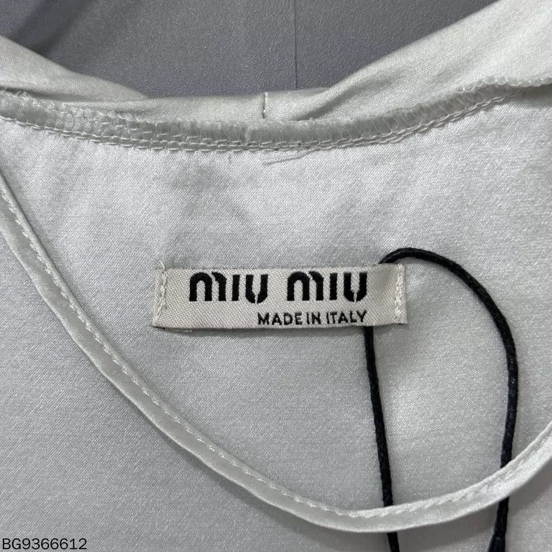 Miu Miu MIUMIU Silver Gray Silk Sleeveless Top Size M / US 6-8 / IT 42-44 - 6 Thumbnail