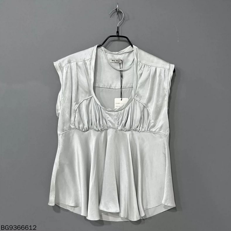 Miu Miu MIUMIU Silver Gray Silk Sleeveless Top Size M / US 6-8 / IT 42-44 - 2 Thumbnail