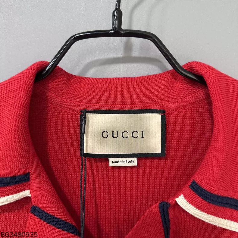 Gucci Gucci Red Striped Gold Button Knit Top Size XS / US 0-2 / IT 36-38 - 4 Thumbnail
