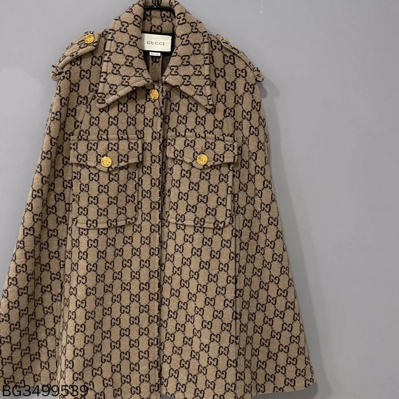 Gucci Gucci Logo Print Gold Button Cape Coat Size S / US 4 / IT 40 - 2 Thumbnail