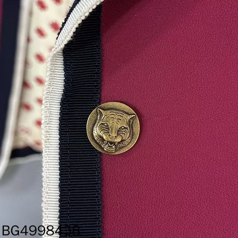 Gucci Gucci Tiger Head Button Purple Blazer Size M / US 6-8 / IT 42-44 - 4 Thumbnail