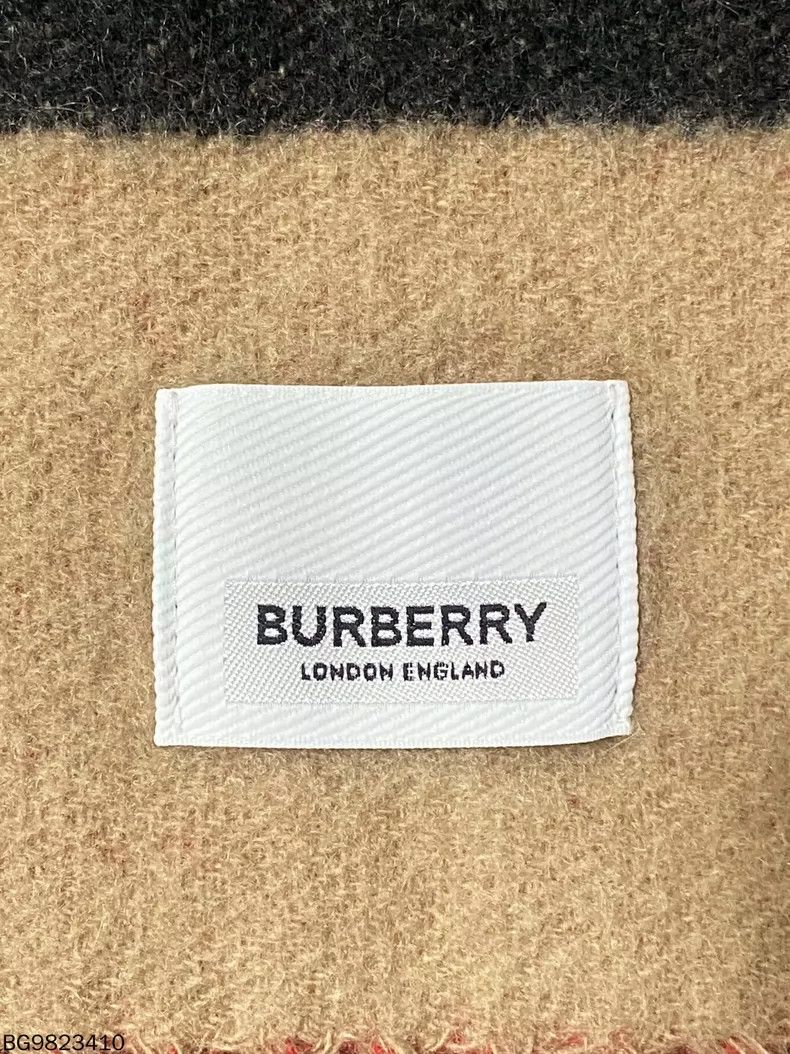 Burberry Burberry Double-sided Cashmere Scarf Size ONE SIZE - 6 Thumbnail