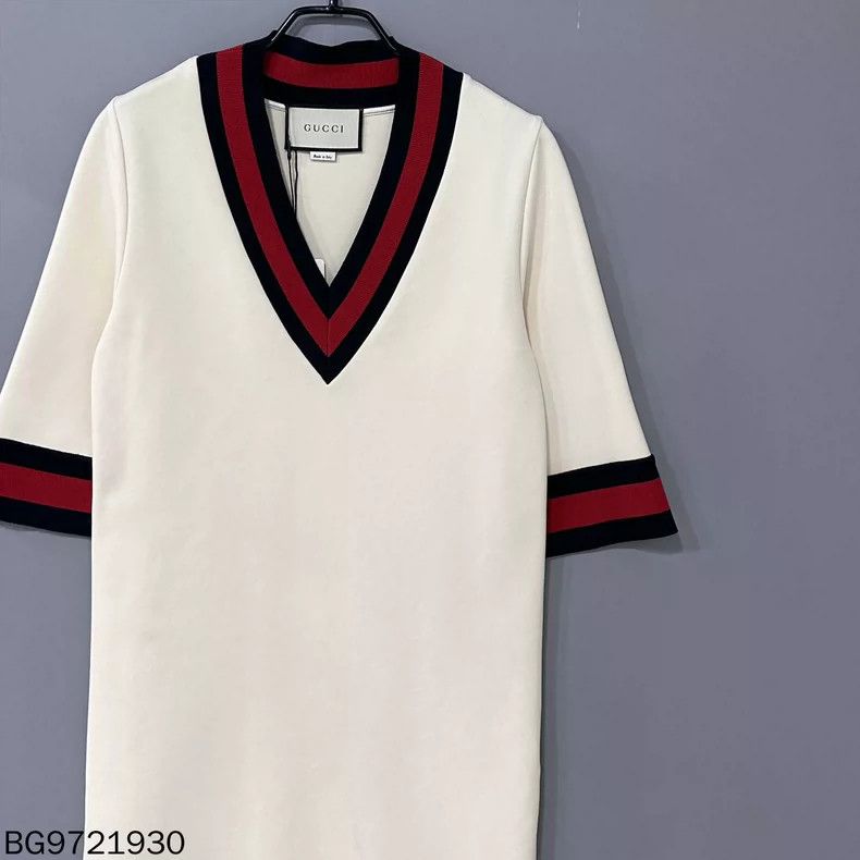 Gucci Gucci Striped V-Neck Short Sleeve Dress Size XS / US 0-2 / IT 36-38 - 2 Thumbnail