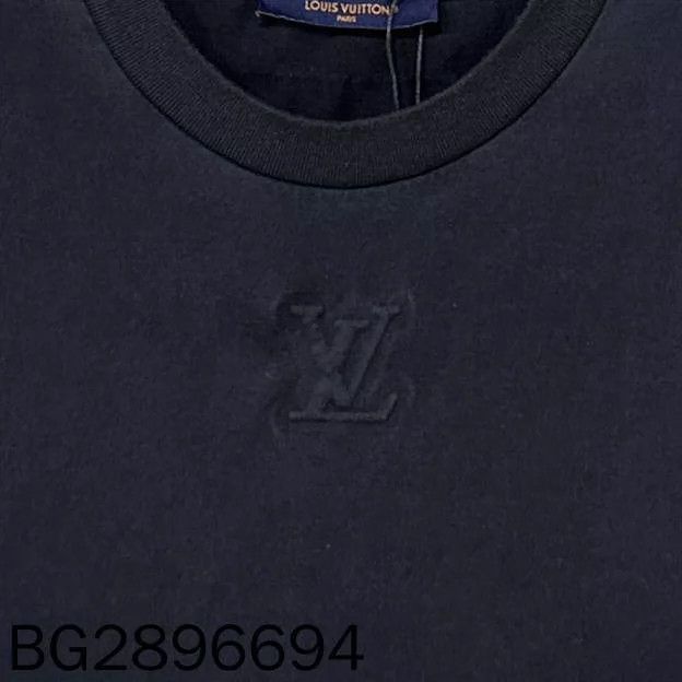 Louis Vuitton Louis Vuitton Black Logo Short Sleeve Tee Size L / US 10 / IT 46 - 5 Thumbnail